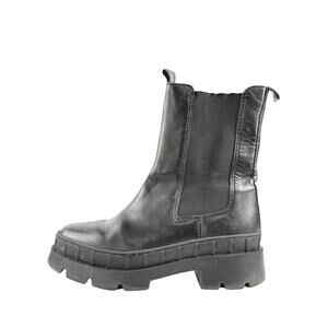 Steve Madden Barclay Women's Black Leather Round Toe Slip On Chelsea Boots Sz 6